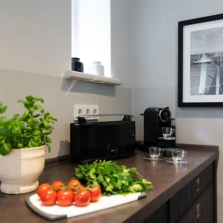Stroenwai Apartment *
